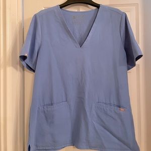 FIGS Casma Three-Pocket Scrub Top